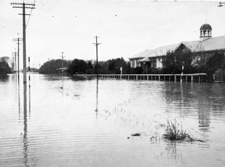 Floodwaters in Albert Street