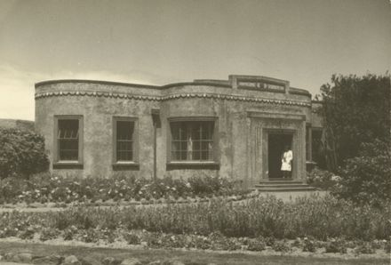 Ladies Rest Rooms, the Square