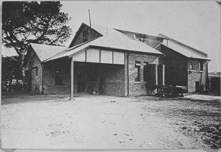 Butzbach Bakery, Main Street