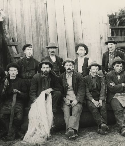 Employees of King & Baker's Emu flax mill, Foxton