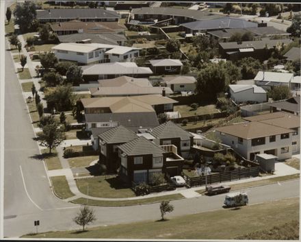 Aerial Photograph of Centennial Drive - Resource cover image