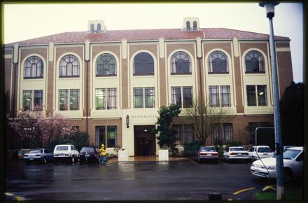 Sir Geoffrey Peren Building, Massey University