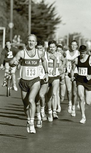 2022N_2017-20_040001 - Manawatu Marathon Clinic half-marathon 1991