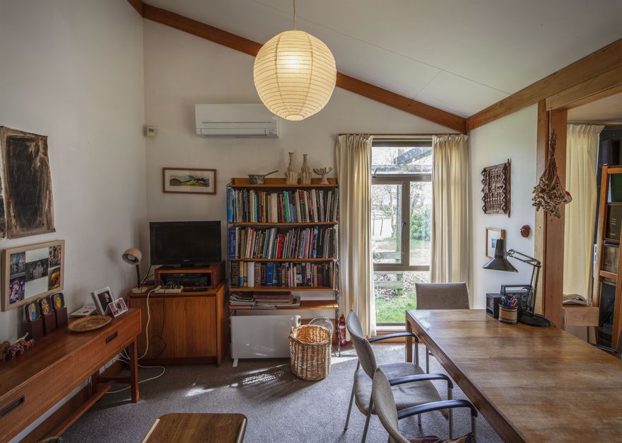 2023P_IMCA-DigitalArchive_041675 - Taylor House #7, 39 Old Kips Road, Ashhurst