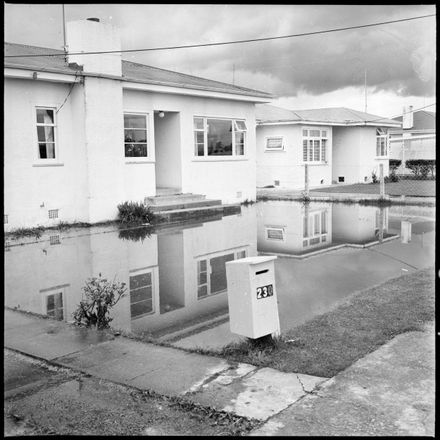 Torrential Rains Soak City - Resource cover image