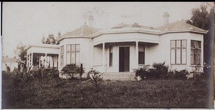 Early photo of Waimarama, 46 Alfred Street