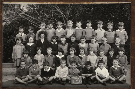 Terrace End School - Primer 3 and 4, 1933