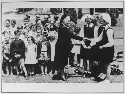 Red Cross presentation at Fitzherbert East School