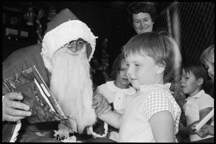 Children meeting Santa - Resource cover image