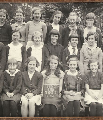 Terrace End School - Standard 5, 1935