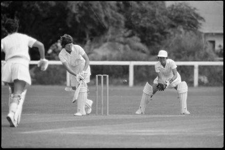 “Kiwi women coast to easy victory” - Resource cover image