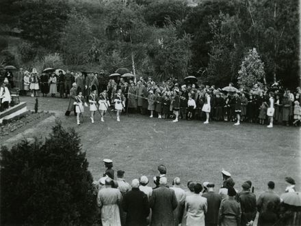 Unveiling of War Memorial, Memorial Park