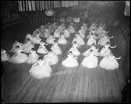 "Mass Curtsey" - Debutantes at the Catholic Charity Ball