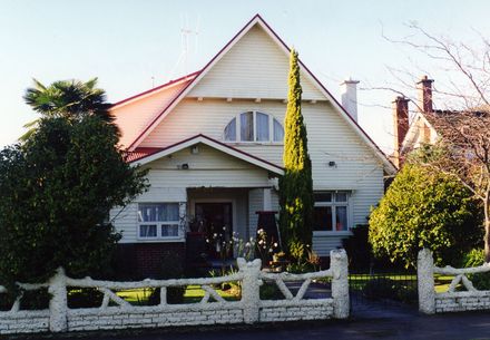 House, Victoria Avenue
