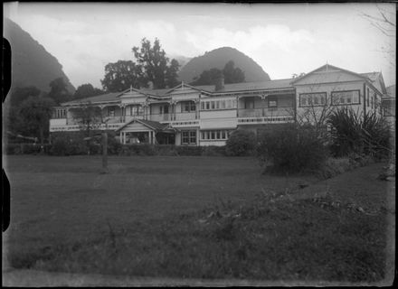 Glacier Hotel at Waiho, Franz Josef - Resource cover image