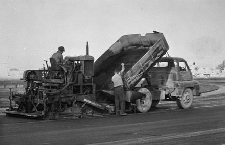 Resealing Palmerston North Airport runway