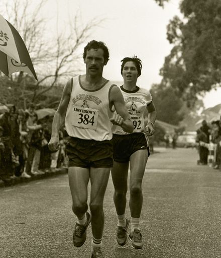 2022N_2017-20_039935 - Manawatu Lion Brown half-marathon 1984