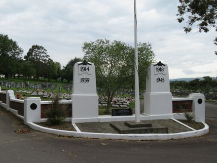 Kelvin Grove Cemetery Services Section