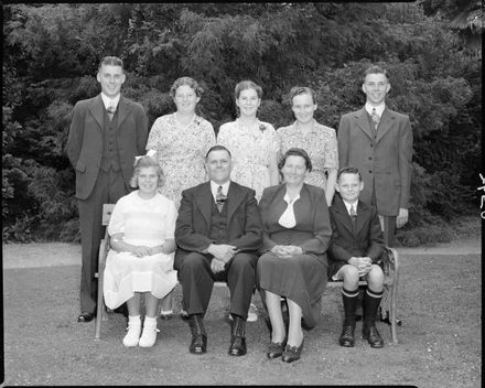 Hart family group, Palmerston North