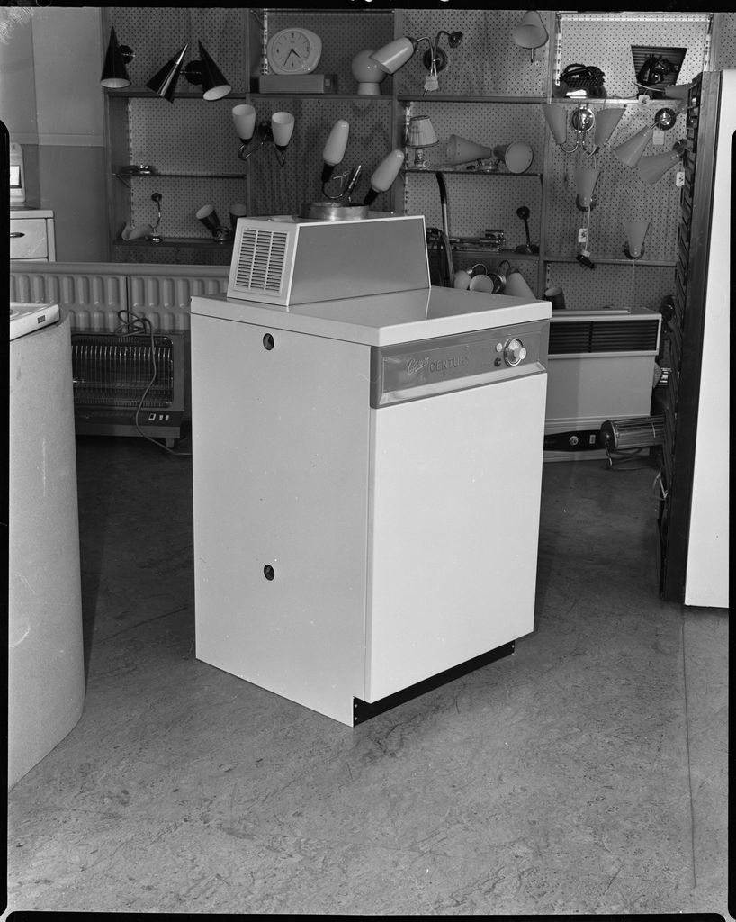 A & T Burt Ltd - Appliances - 2016N_ElmarB3_012680
