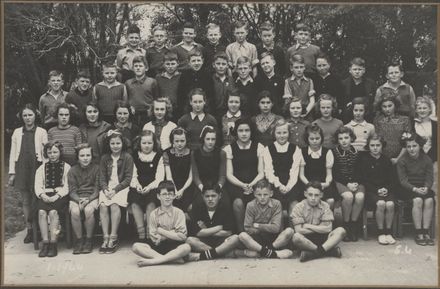 Terrace End School - Standard 4, 1944