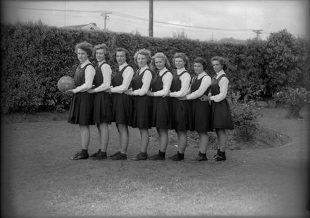 Palmerston North Technical High School - 'B' Netball Team