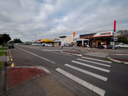 Pedestrian Crossing on College Street