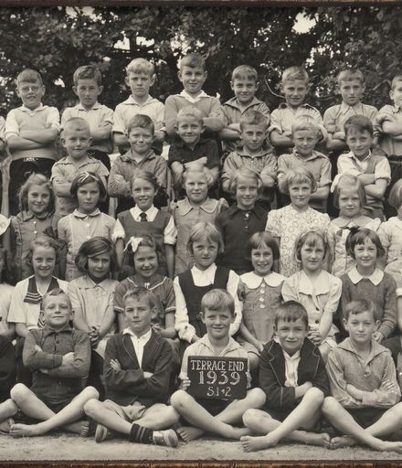 Terrace End School - Standard 1 and 2, 1939