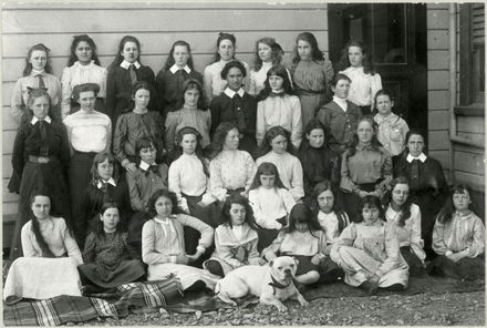 House Girls - Craven School for Girls