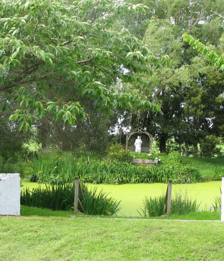 Highden Manor Estate gardens, Awahuri