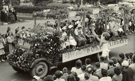 Library float in the 75th Jubilee parade