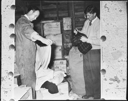 "Wool defies Antarctic Conditions" - Preparing Clothing For Antarctic Expedition - Resource cover image