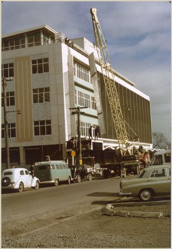 Erection of sunscreens on the Palmerston North Public Library