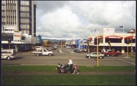 Fitzherbert Avenue from The Square