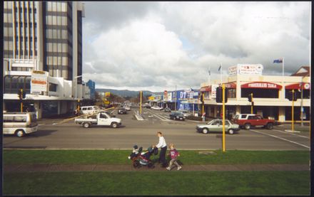 Fitzherbert Avenue from The Square