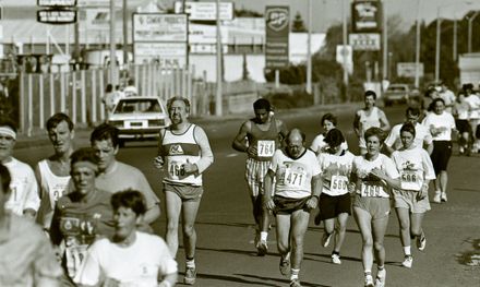 2022N_2017-20_040018 - Manawatu Marathon Clinic half-marathon 1991