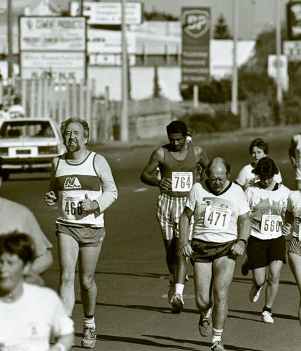 2022N_2017-20_040018 - Manawatu Marathon Clinic half-marathon 1991