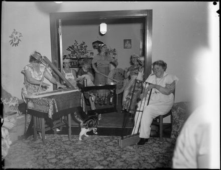 "Ingenious Household Orchestra" Good Companions Club Christmas Party