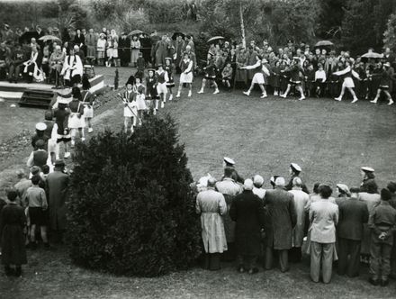 Unveiling of War Memorial, Memorial Park