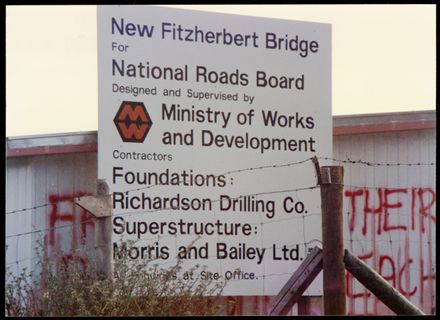 Construction of the Fitzherbert Bridge