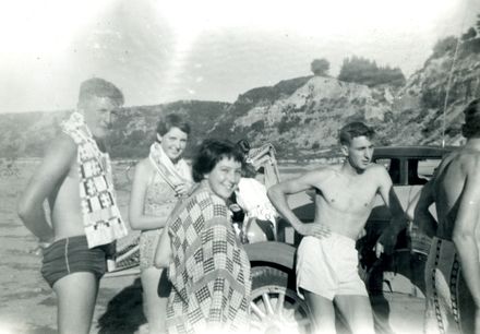 Swimming at the Manawatu River