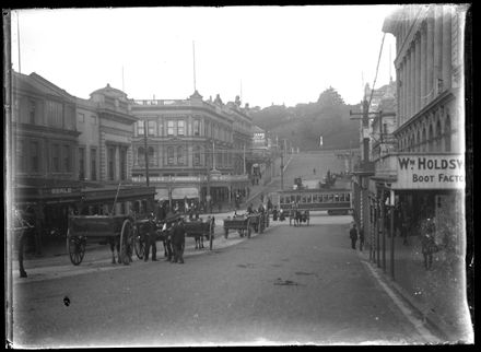 Victoria Street, Auckland, looking towards Albert Park.