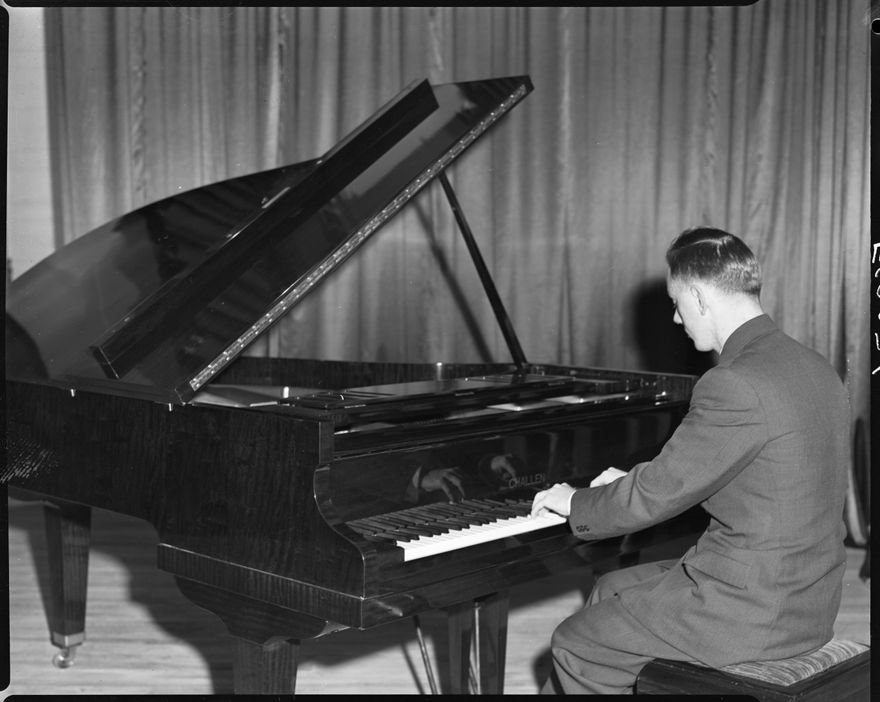 Beggs' Piano - 2016N_ElmarB3_012822