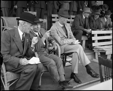 "Racing Conference Head at Awapuni"