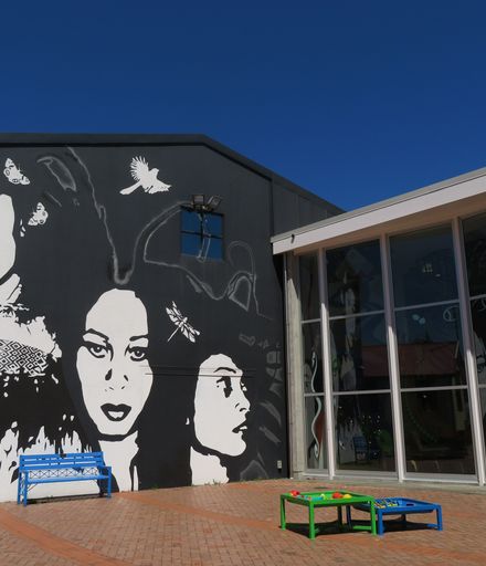 Mural in Te Manawa courtyard