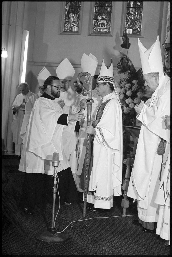 "City's new Bishop takes mitre"