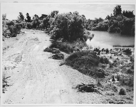 Construction of Centennial Drive Alongside Hokowhitu Lagoon