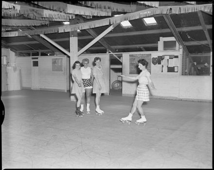 "Mothers Skating Champion"