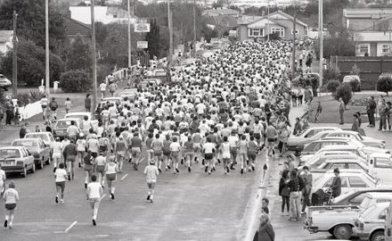 2022N_2017-20_040119 - Family flavour to run - Half-marathon 1986
