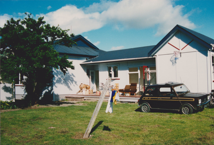 Student Flat - 1989 - 32 Morris Street - Resource cover image